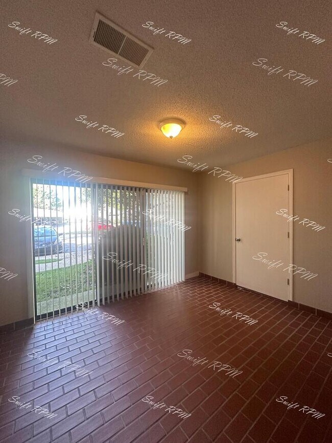 Foto del edificio - 8763 W 106th Terrace