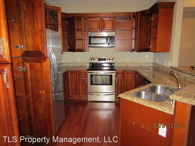 Foto del edificio - 4 br, 2 bath House - 131 Comanche Street 1