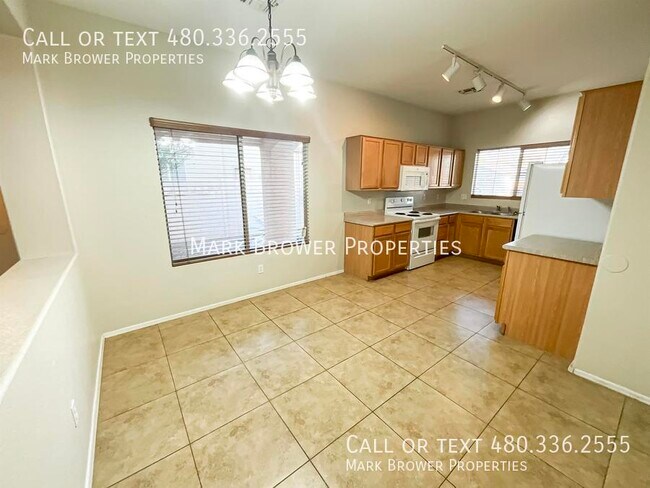 Building Photo - 2895 E Harwell Rd
