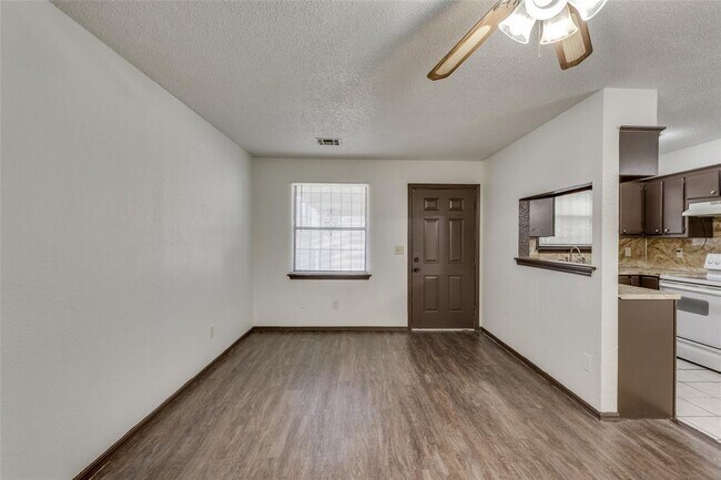 Foto del edificio - 2210 SW 30th St
