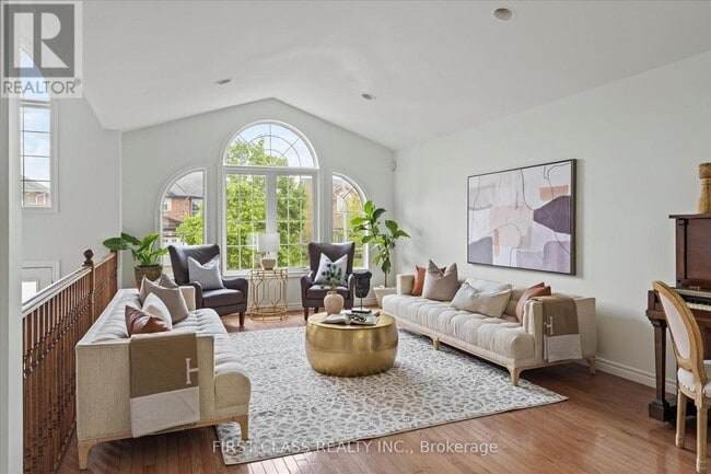 Building Photo - 2570 Skinner St