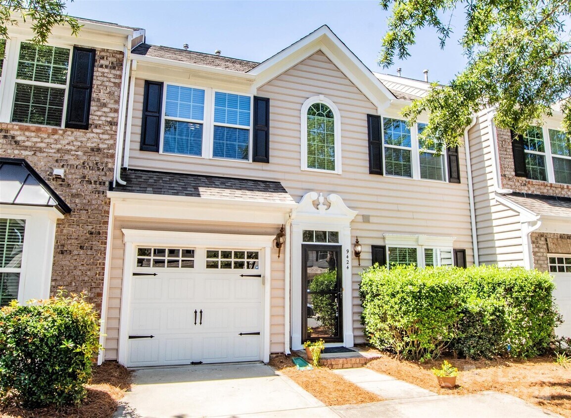 Foto principal - 9424 Alice McGinn Drive