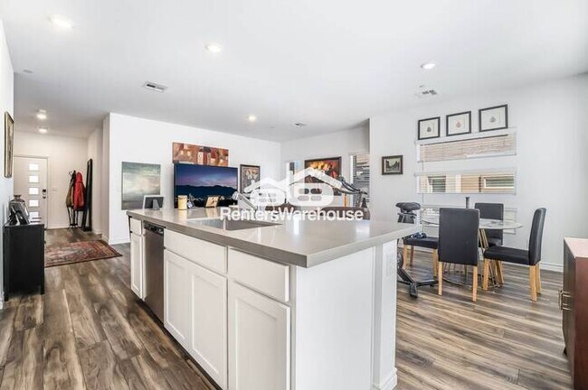 Building Photo - Beautiful 2-bedroom, 2-bathroom Home in a 55+ community