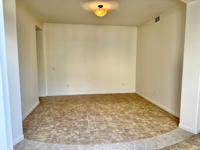 Building Photo - Murrieta Home for Rent on the Greens