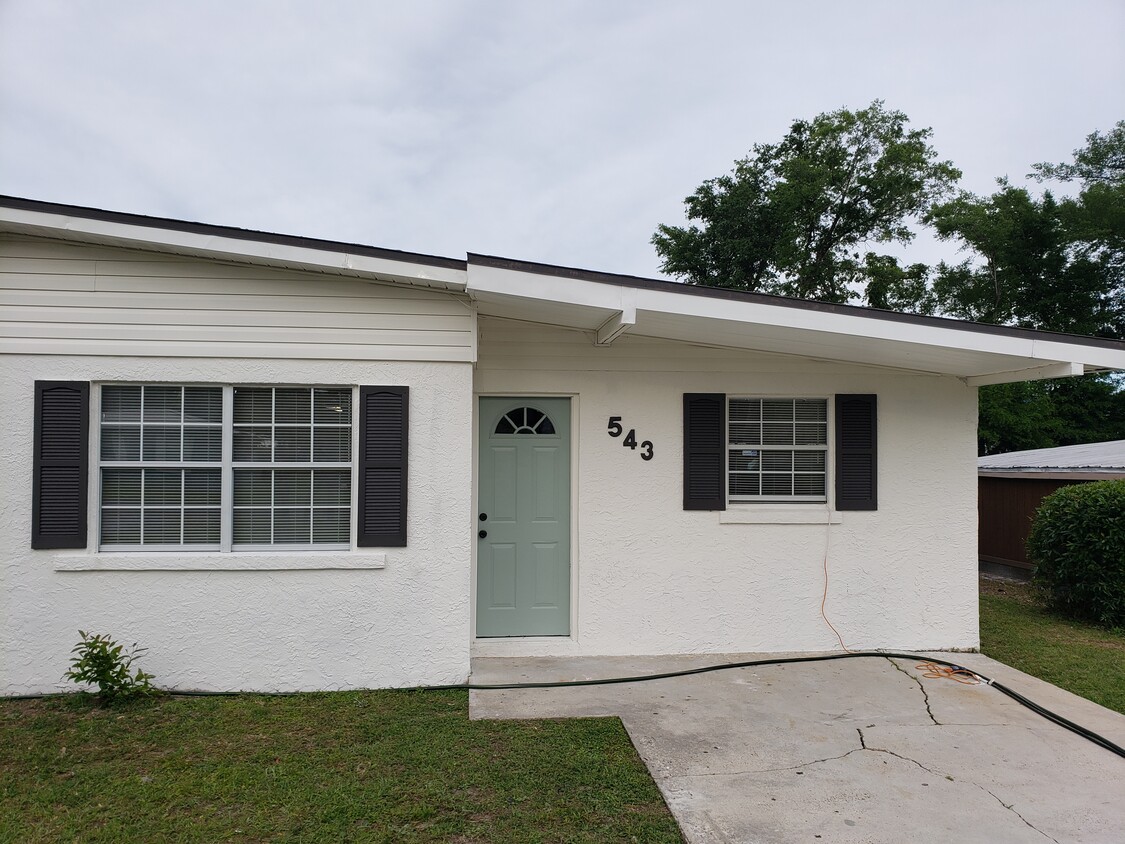 Primary Photo - N 9th Duplex