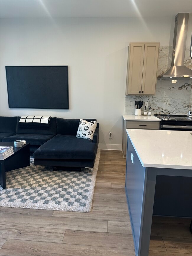 Building Photo - 1296 Longreen Ter NW