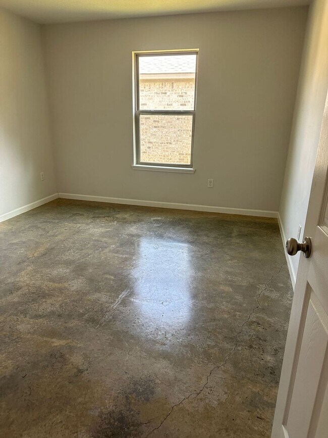 Building Photo - 3 Bed/2 Bath Home in Pearl