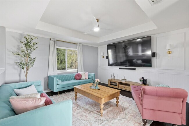 Foto del edificio - 537 Purdue Dr