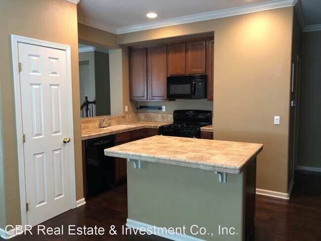 Building Photo - 3 br, 2 bath House - 3102 Ferry Circle