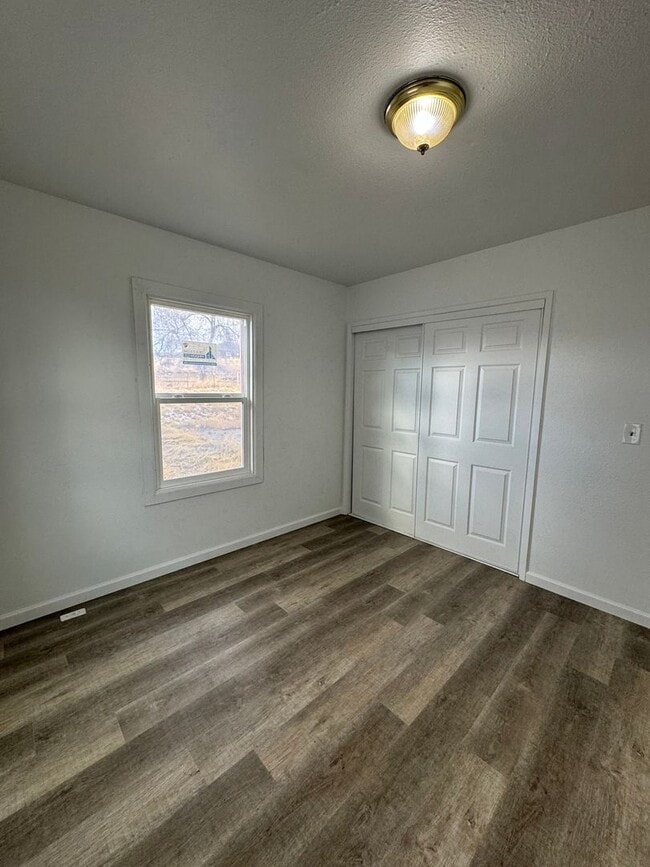 Building Photo - 2620 Memorial Dr