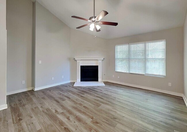 Foto del edificio - 17717 Wild Oak Dr