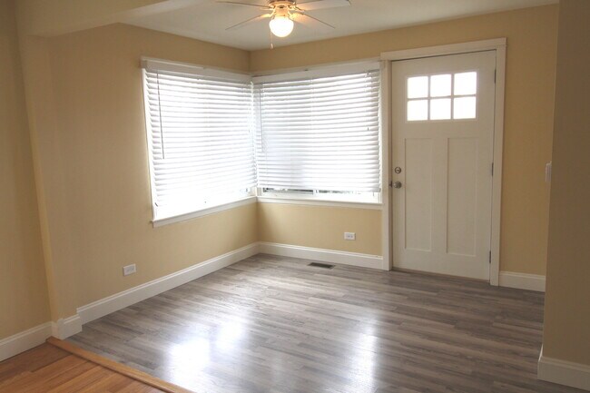 Building Photo - 481 Orchard St