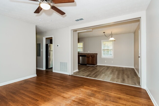 Building Photo - 4355 Donegal Cir