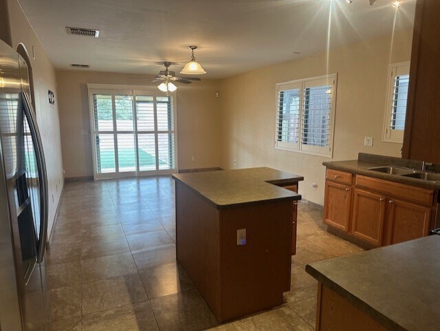Building Photo - 667 W Echo Mesa Dr