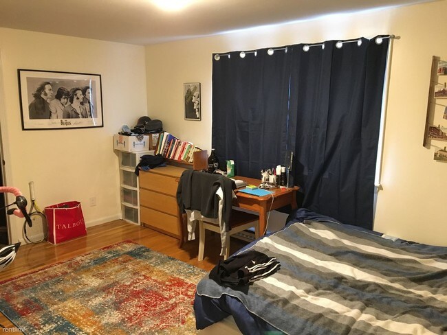 Building Photo - 3 br, 1 bath House - 76 Dunboy St