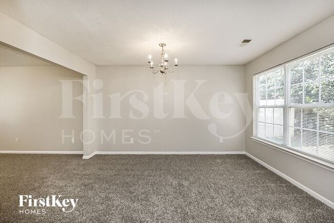 Foto del edificio - 409 Kendall Ln