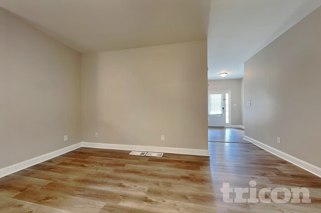 Building Photo - 124 Kings Crossing Ct