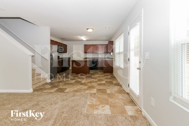 Foto del edificio - 170 Betty Ann Ln