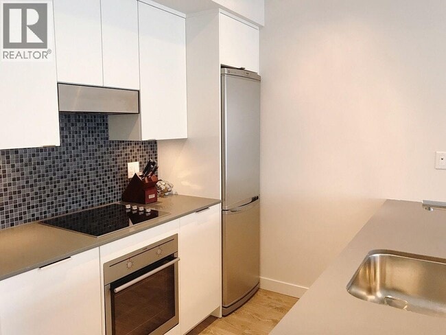 Building Photo - 2788 Prince Edward St