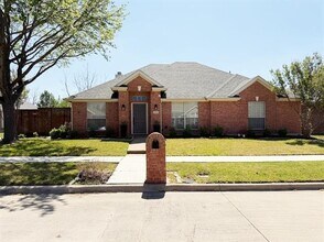 Building Photo - 4703 Sunflower Dr