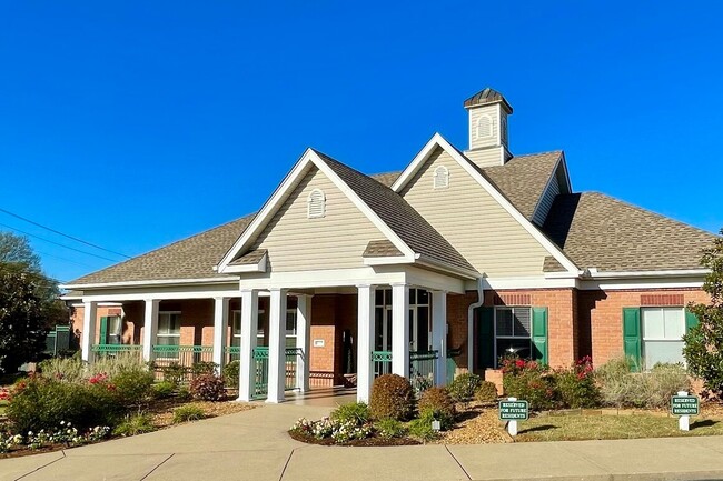 Building Photo - The Ridge at Meadowlake