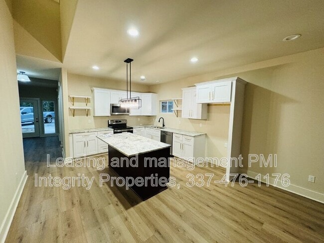 Foto del edificio - 136 Greentree Dr