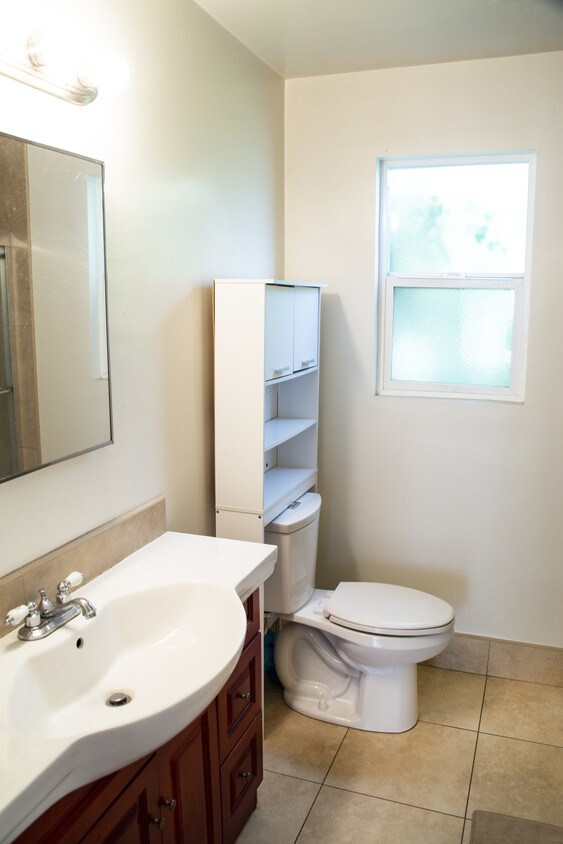 5462 Barton Ave Unit 4, Los Angeles, CA 90038 Apartments in Los