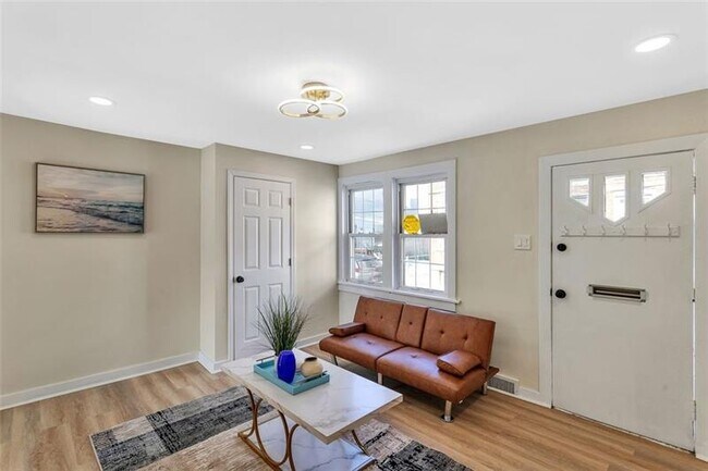 Foto del edificio - 407 Short Canal St