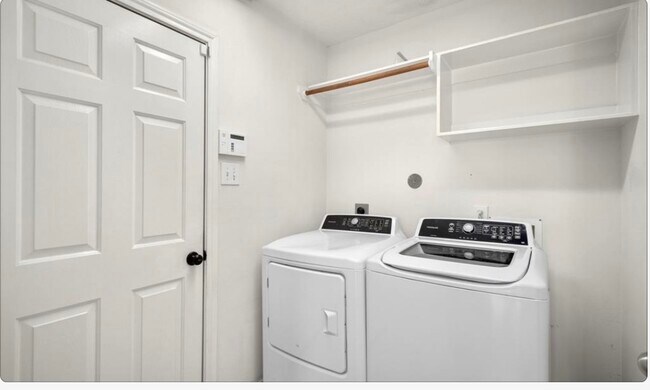 Building Photo - 6930 Atasca Creek Dr
