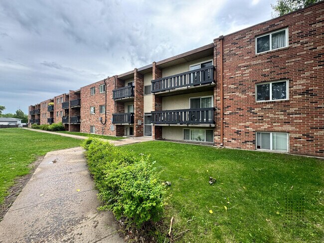 Photo du bâtiment - Confederation Park Apartments I & II