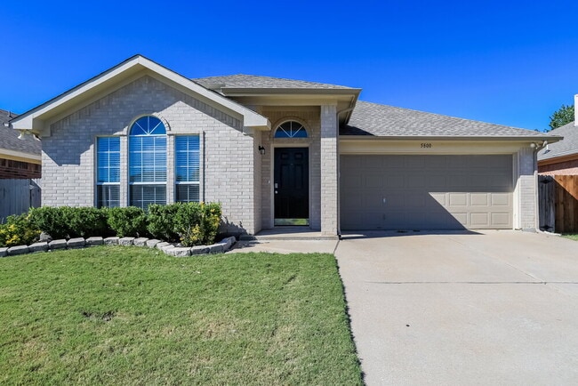 Building Photo - 5800 Magnum Dr