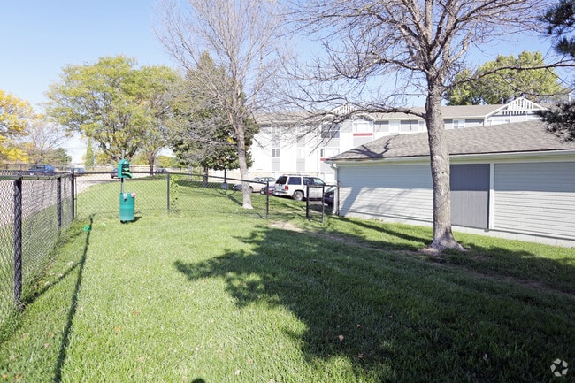 Dog Park - Parkview Apartments