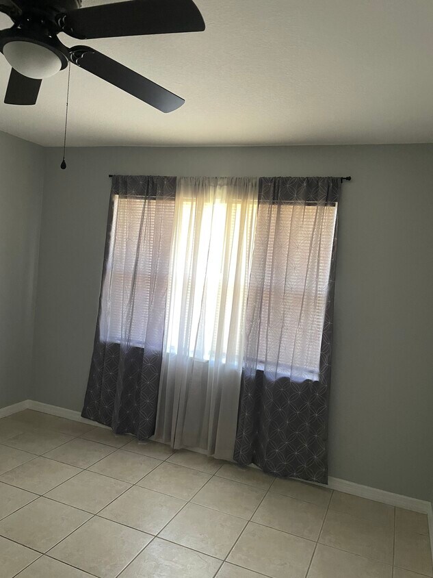 Foto del edificio - 25050 Sandhill Blvd