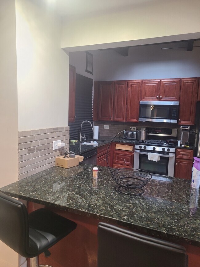 Foto del edificio - 336 Oakwood St