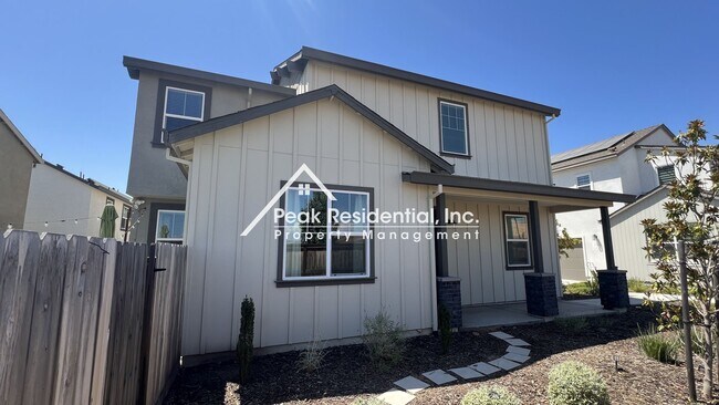 Building Photo - Newer 4bd/3ba Folsom Home with 2 Car Garage
