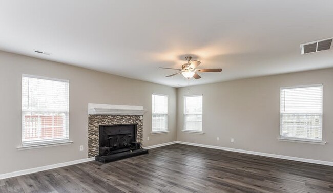 Building Photo - 1505 Cricket Ridge Dr