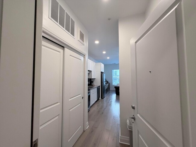 Foto del edificio - 6640 Mooney St