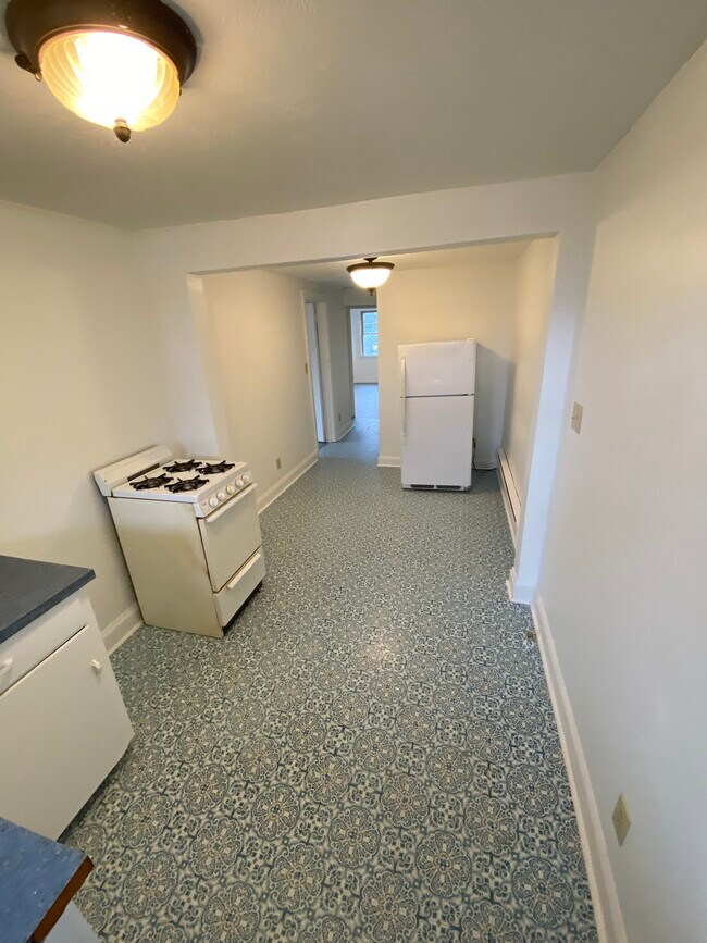 450 Chestnut St Unit 3, Meadville, PA 16335 Apartments in Meadville