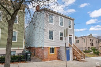 Building Photo - 69 second Street 3