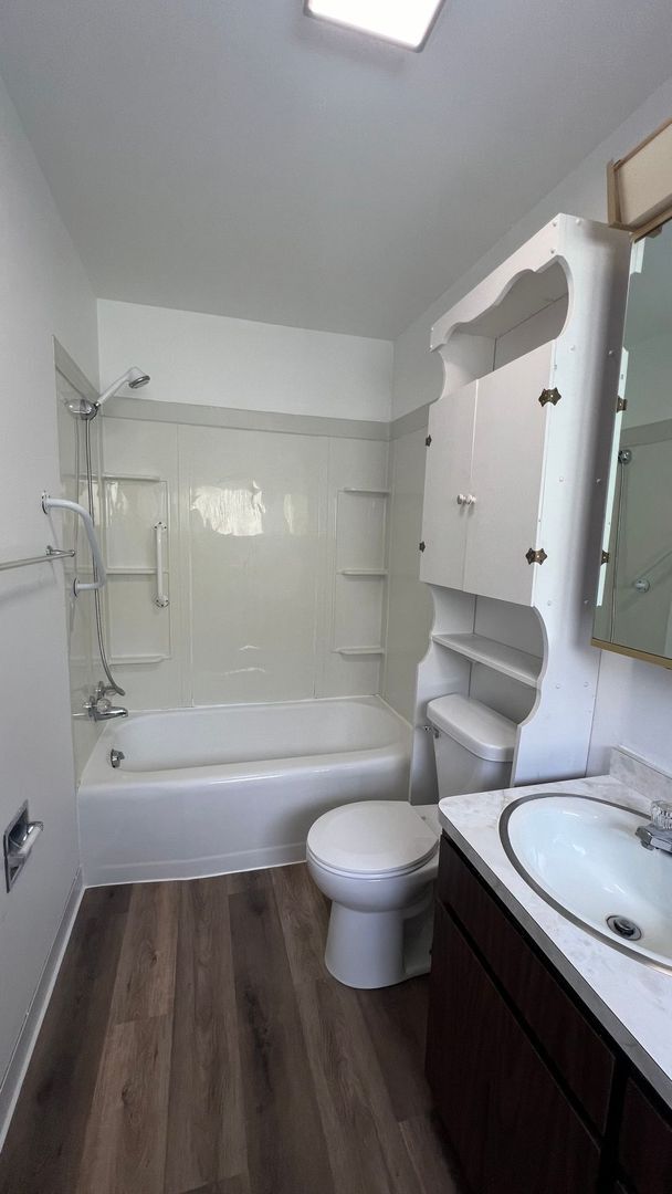 Foto del edificio - Lovely Spacious House in great location !!