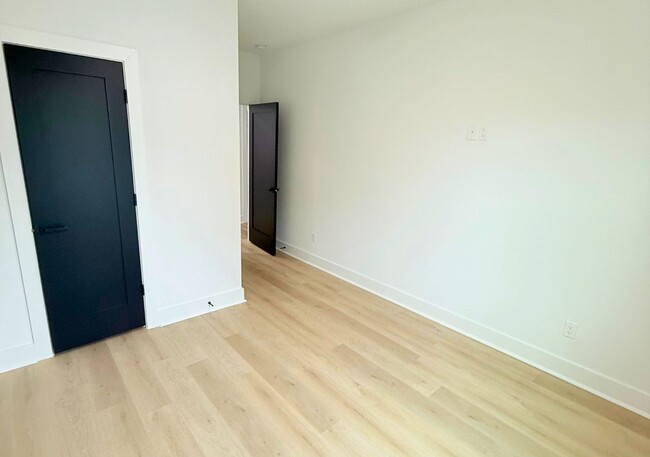 Building Photo - 4117 Shelby Cir