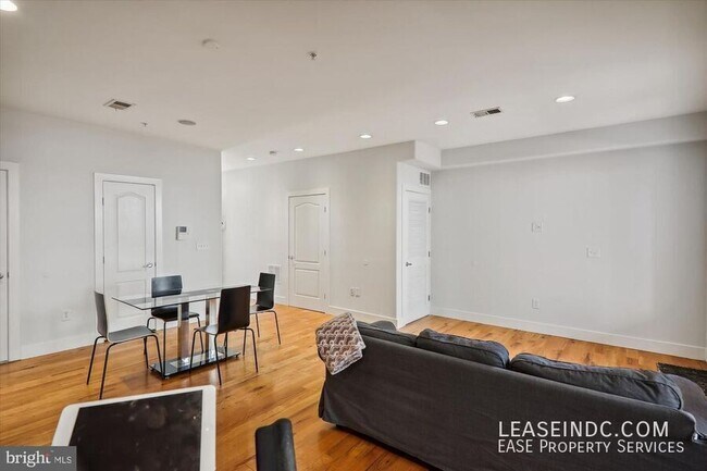 Foto del edificio - 515 N Street NW-#2