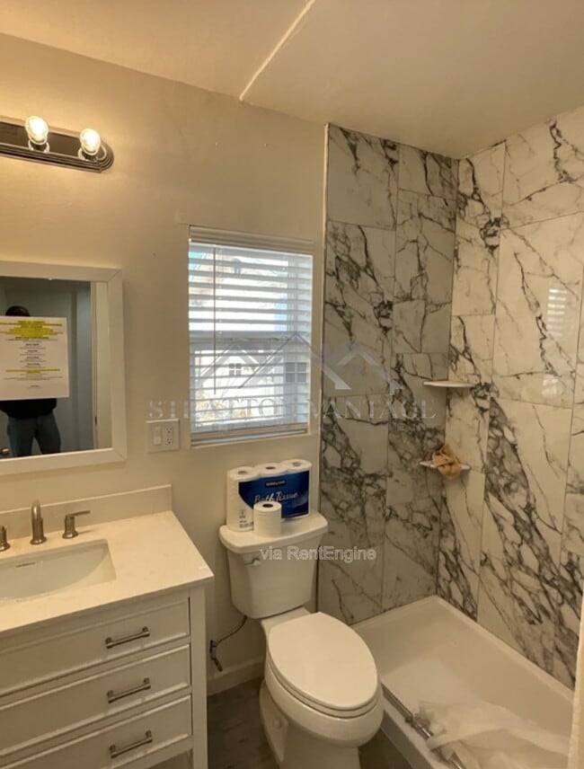 Foto del edificio - 2556 S Noble St