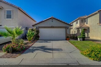 Building Photo - 2066 Dragonslayer Ave