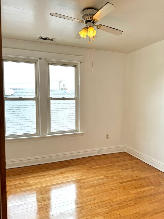 Foto del edificio - 2327 N 75th Ave