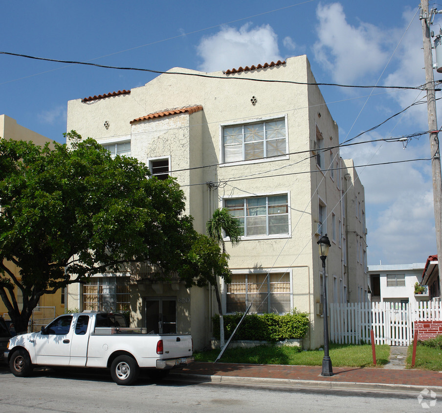 Foto del edificio - 620 SW 16th Ave