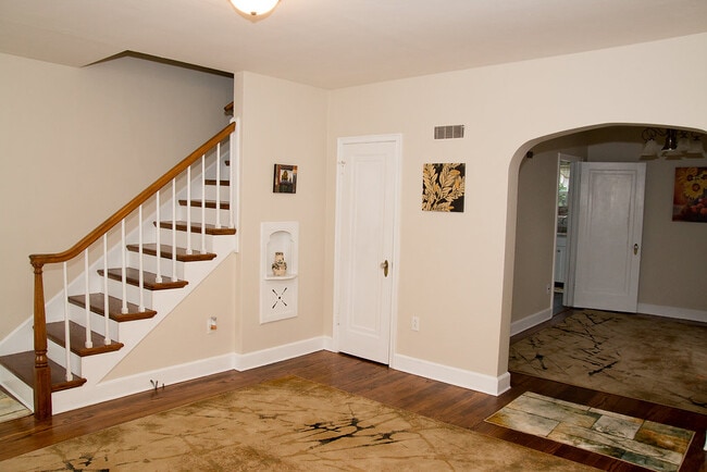Building Photo - 52 Watkins Ln