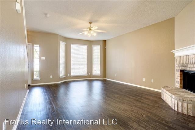 Building Photo - 3 br, 2.5 bath House - 641 Crystal Brook Dr