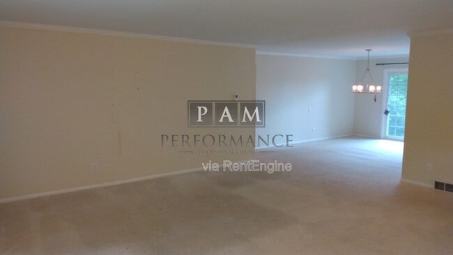 Building Photo - 13350 W Bluemound Rd