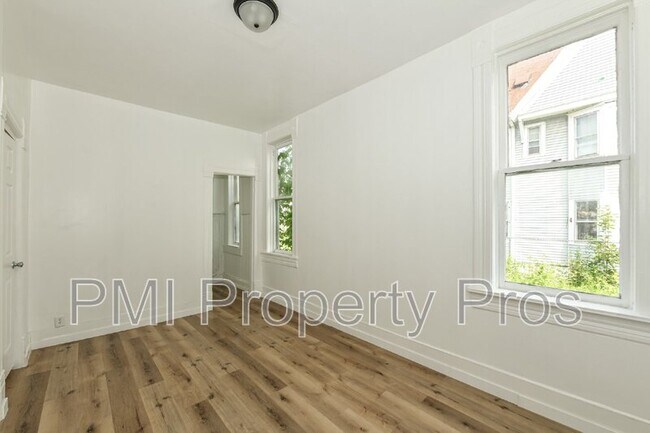 Foto del edificio - 2111 N 34th St